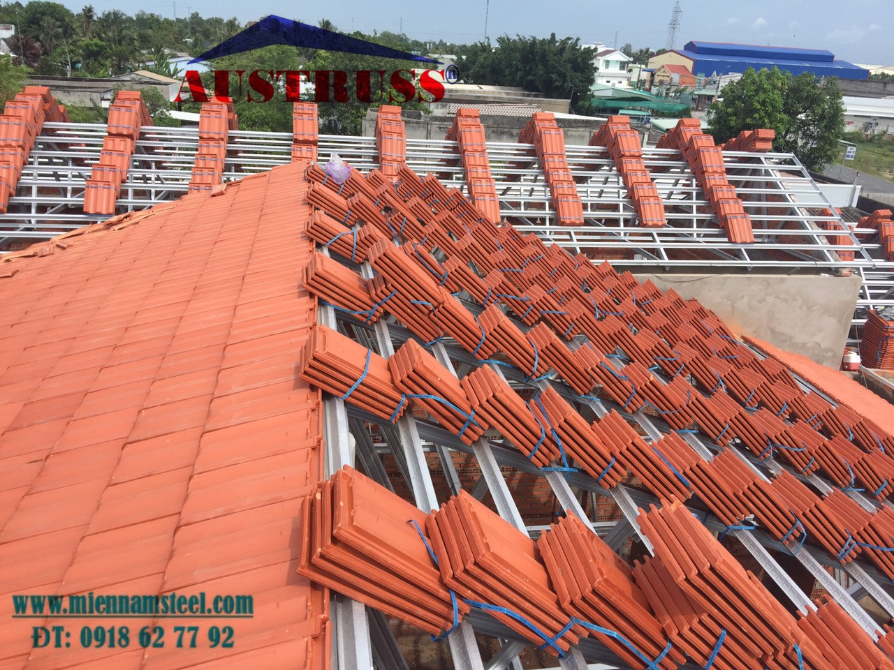 đơn vị thi thi công mái ngói uy tín