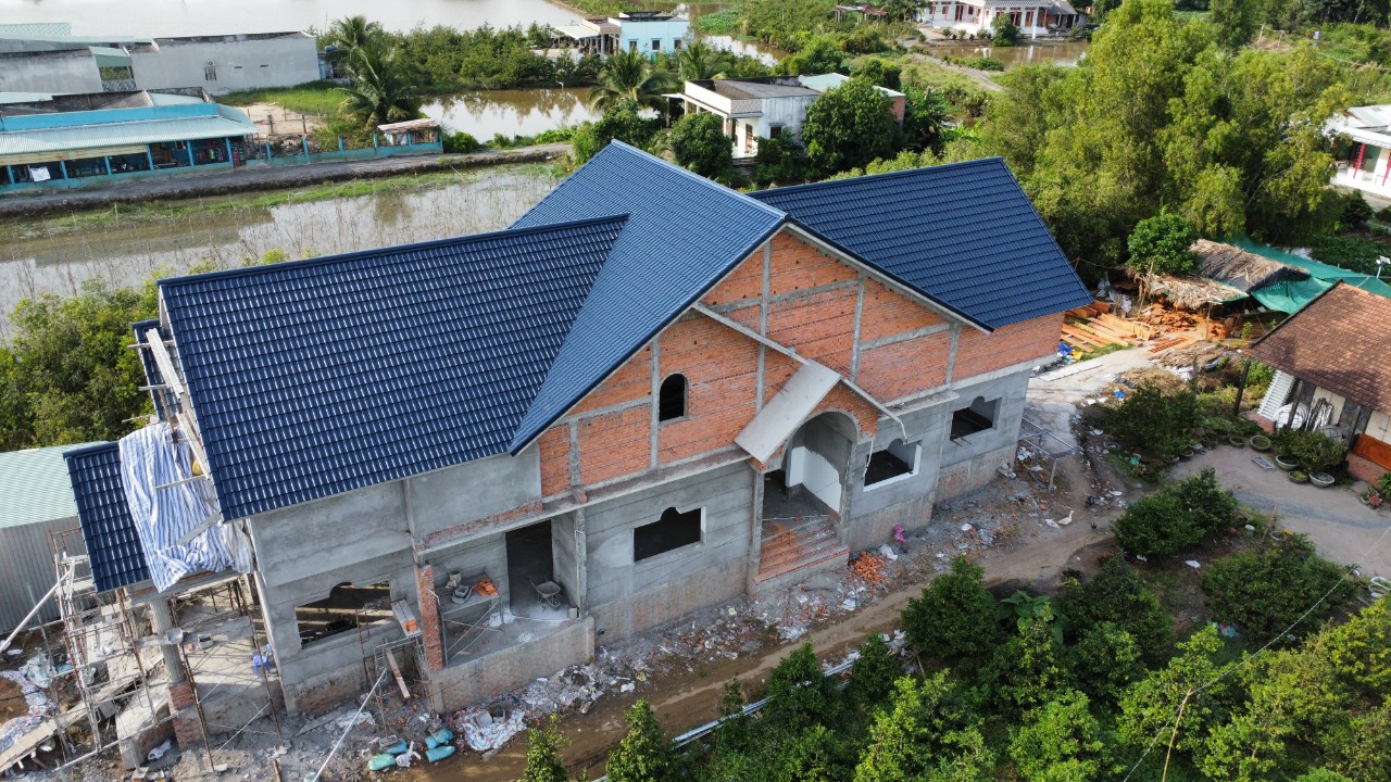 chi phí sơn mái ngói mới nhất 2024