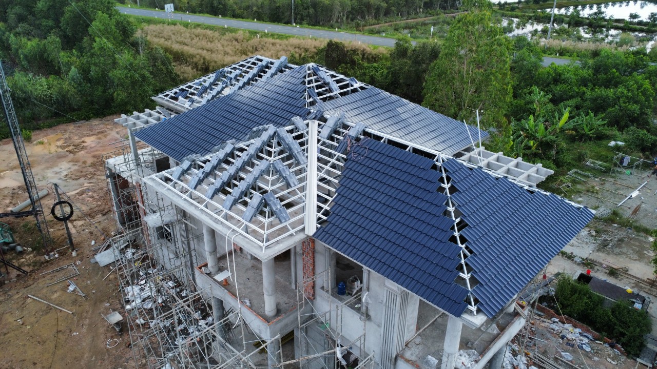 gia-khung-keo-thep-lop-ngoi-4