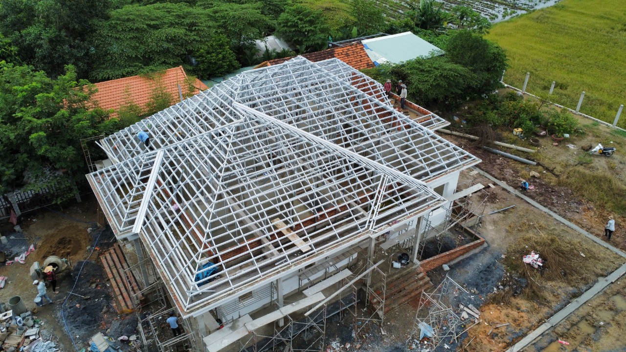 khung thép mái ngói tân uyên