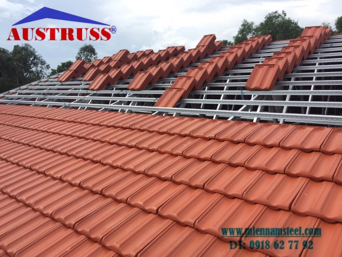 Thi công mái ngói