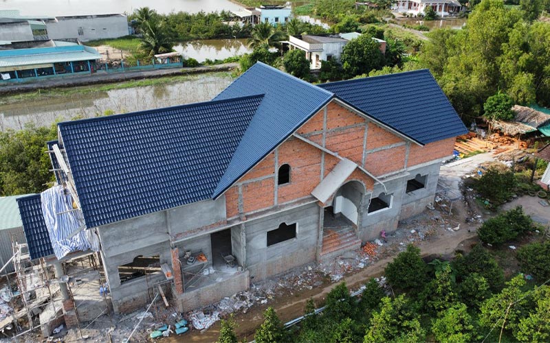 thi công sơn mái ngói Tân Uyên